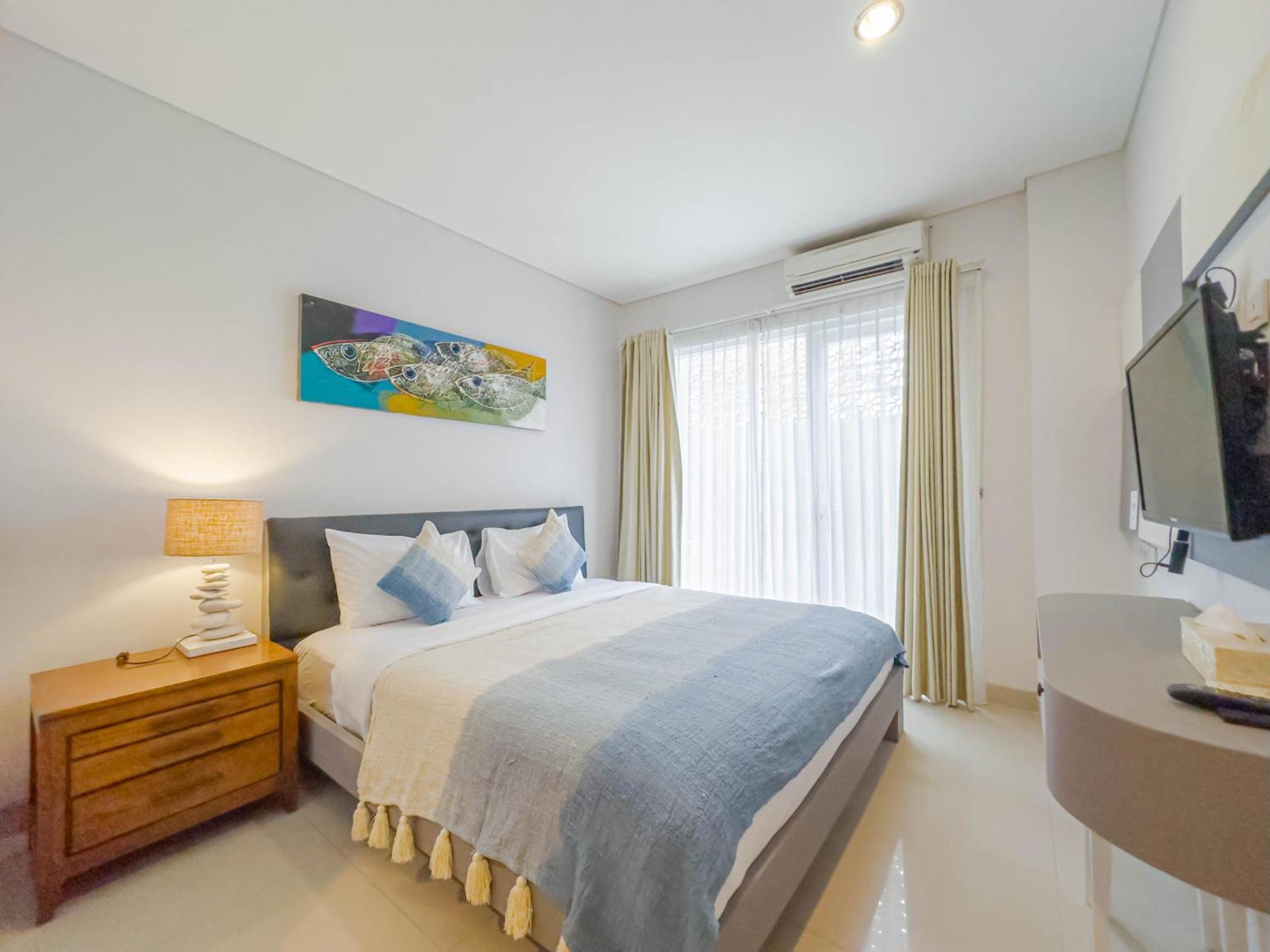 Отель Hola Seminyak Экстерьер фото